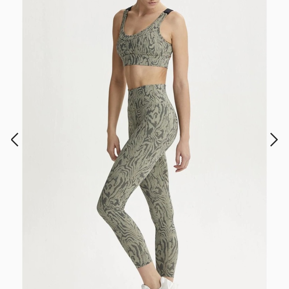 Varley Matching Bra and Legging Set